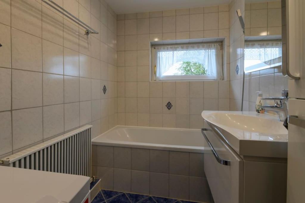 Family Apartment Бад Гоисерн Экстерьер фото
